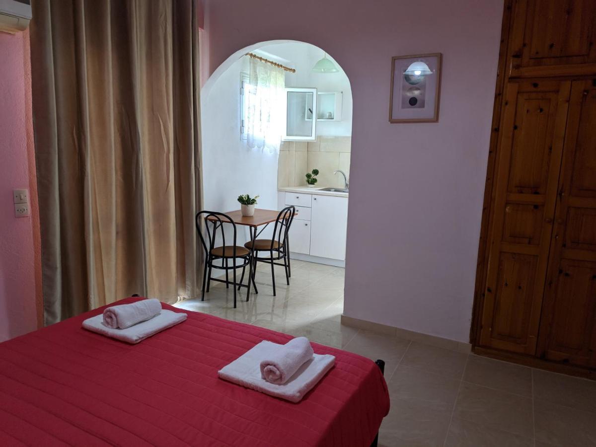 Hotel de apartamente Elena Pool 2*