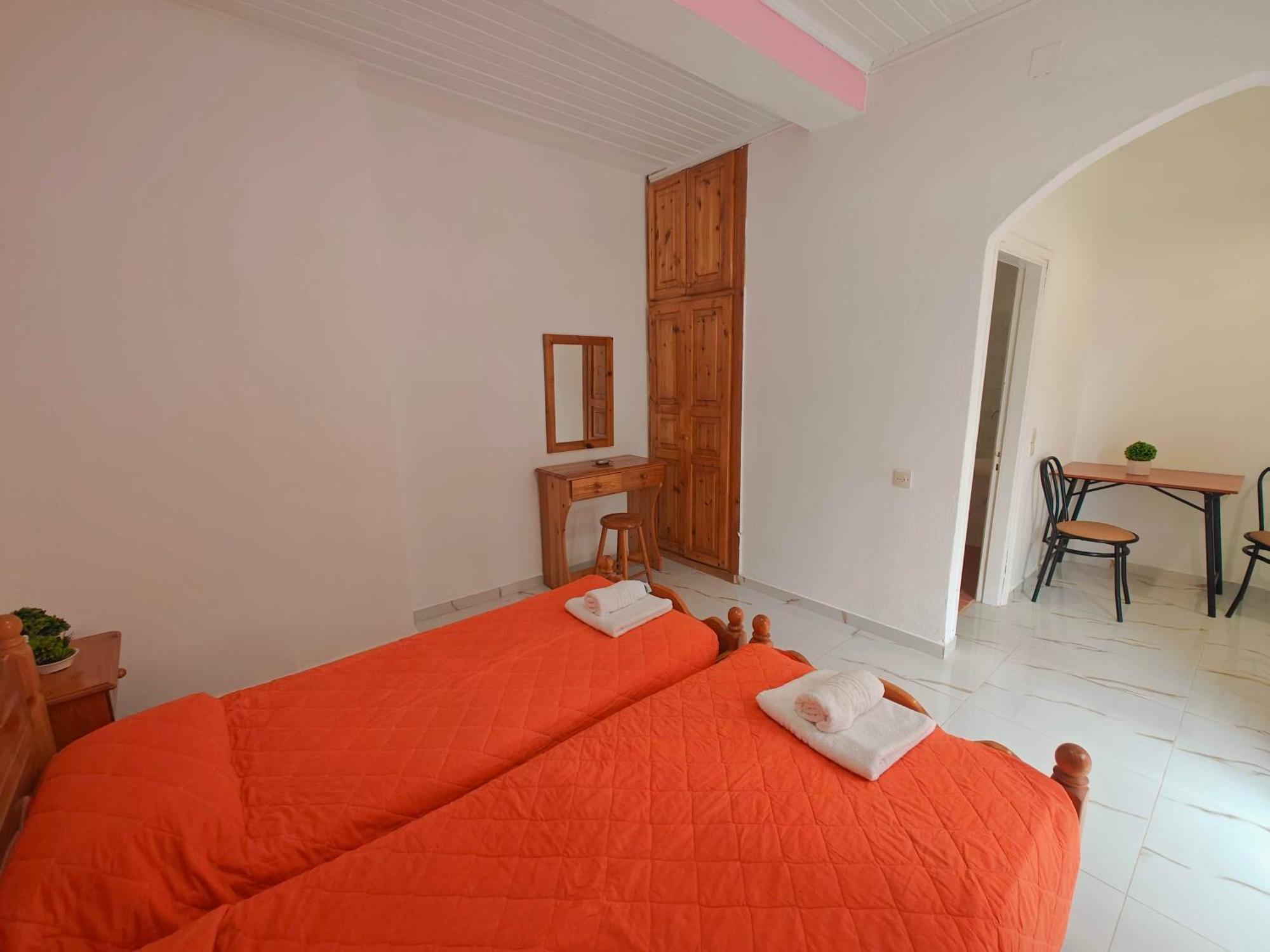 Elena Pool Hotel de apartamente