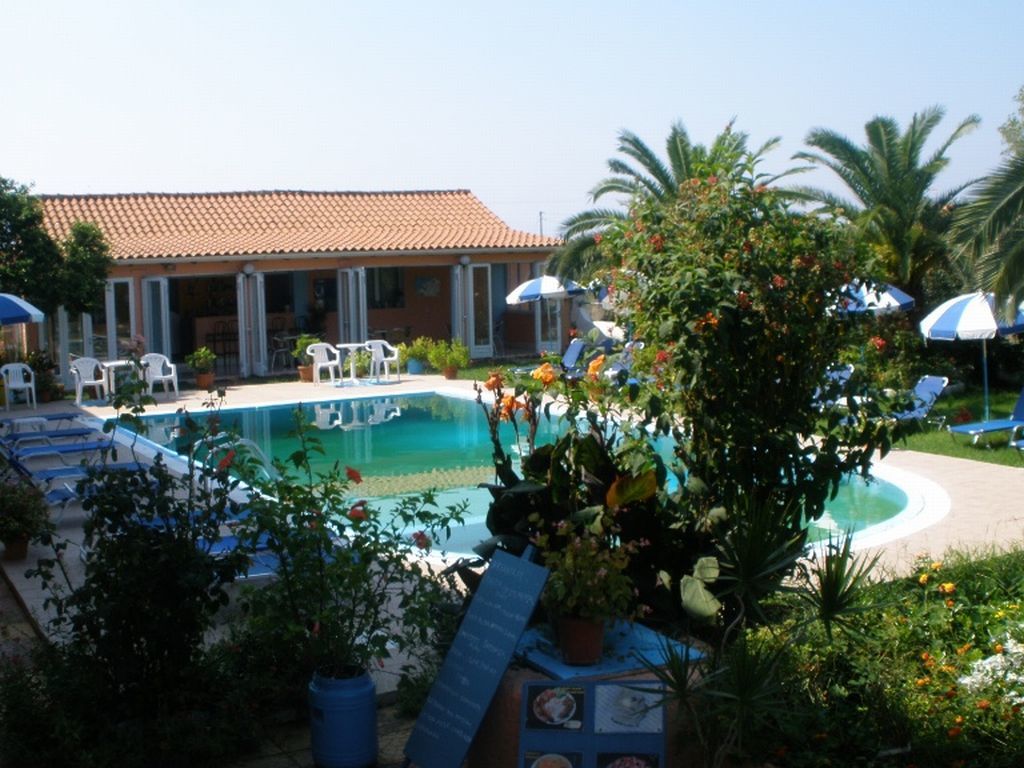 Hotel de apartamente Elena Pool 2*